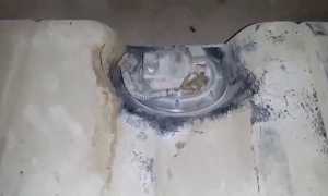 Как можно заделать трещину или отверстие в бензобаке самостоятельно