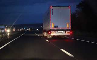 Зачем водители моргают друг другу стоп-сигналами