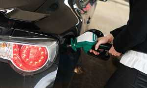 Какое количество бензина в баке оптимально для автомобиля