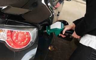 Какое количество бензина в баке оптимально для автомобиля