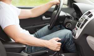 Нужно ли включать паркинг в авто с АКПП при каждой остановке