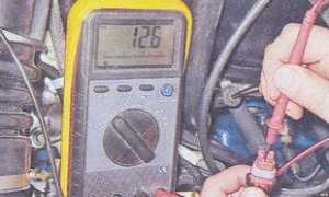 Как заменить лампу ближнего света Фольксваген Пассат Б3, Б5 и Б6