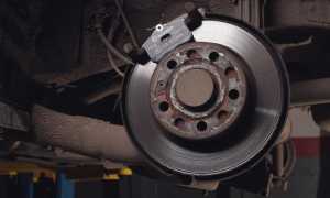 Какие признаки свидетельствуют о неполадках в тормозной системе