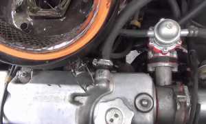 Откуда в воздушном фильтре берется масло