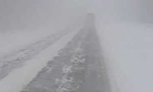 Как правильно вести себя если в поездке по трассе застала сильная метель