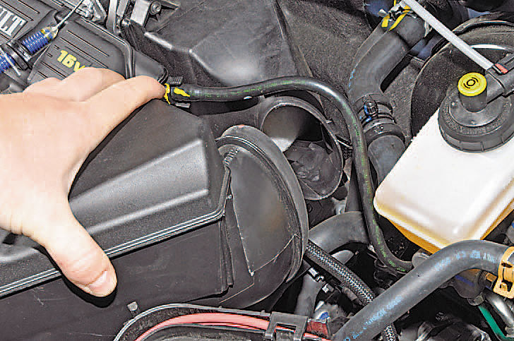 Как поменять резонатор воздушного фильтра