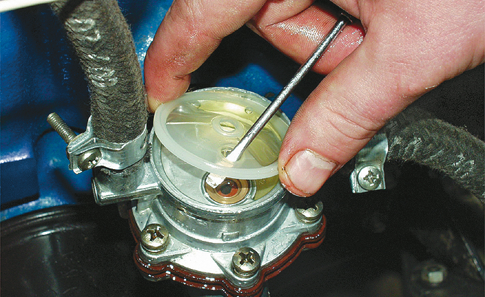 Проверка исправности электрического бензонасоса Проверка исправности электрического бензонасоса