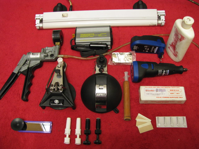 Заделать скол на лобовом стекле