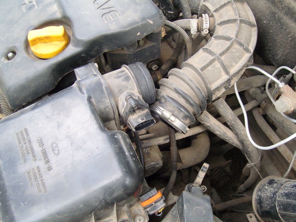 Снятие и установка датчика массового расхода воздуха