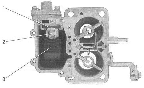 Вид сверху на поплавковую камеру карбюратора Вид сверху на поплавковую камеру карбюратора