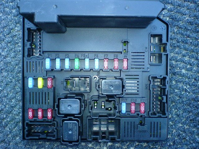 Блок предохранителей Ниссан Кашкай Блок предохранителей Ниссан Кашкай