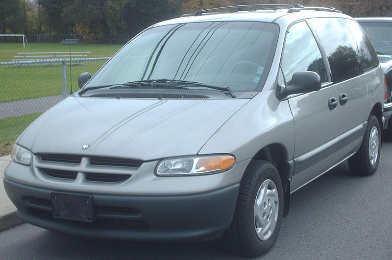На фото - Dodge Caravan IV (годы выпуска: 2001-2008) На фото - Dodge Caravan IV (годы выпуска: 2001-2008)