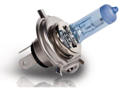 На фото - галогенная лампочка H4