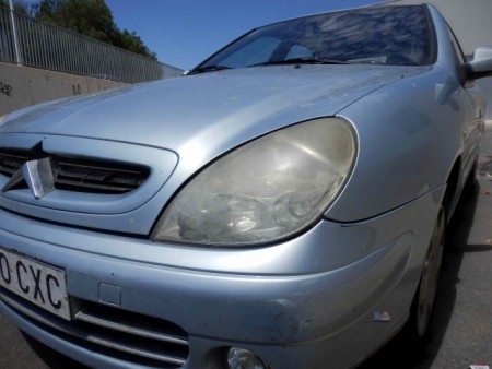 Настроить свет с таким отражателем невозможно, его нужно обязательно менять Настроить свет с таким отражателем невозможно, его нужно обязательно менять