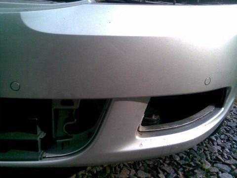 Передний бампер со снятыми заглушками Передний бампер со снятыми заглушками