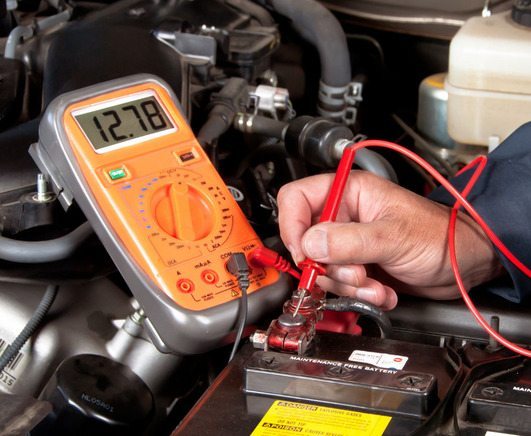 Работа с мультиметром позволяет легко определить неисправность проводов