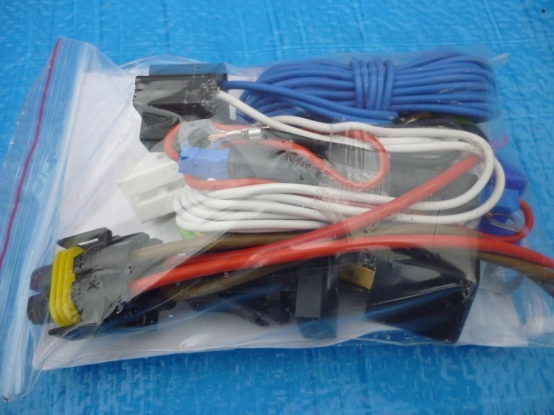 Традиционный комплект проводки для противотуманок Традиционный комплект проводки для противотуманок