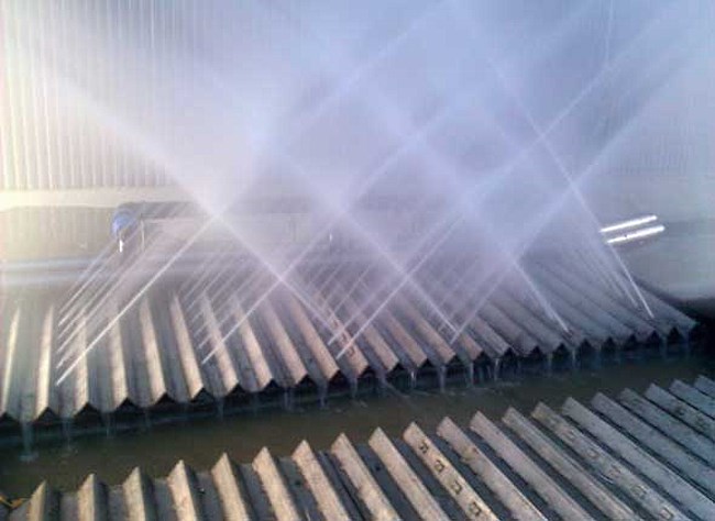 Форсуночная подача воды на автомойке Форсуночная подача воды на автомойке