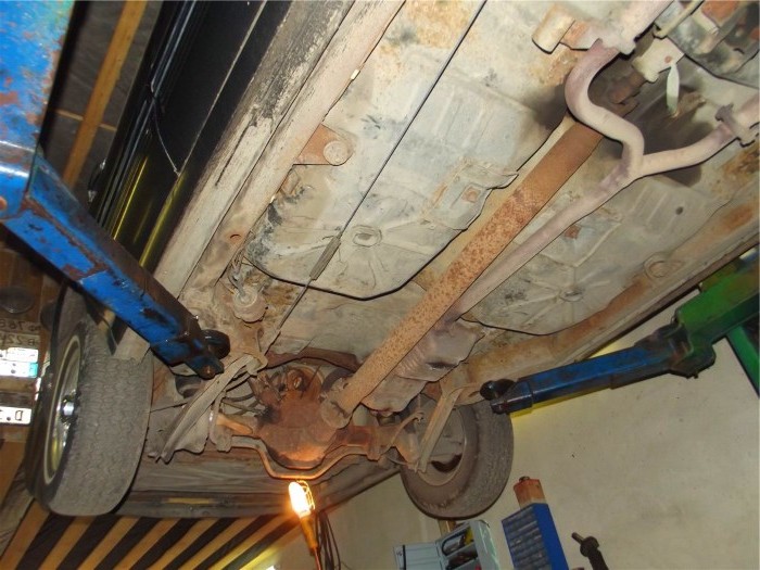 Коррозия днища авто Коррозия днища авто