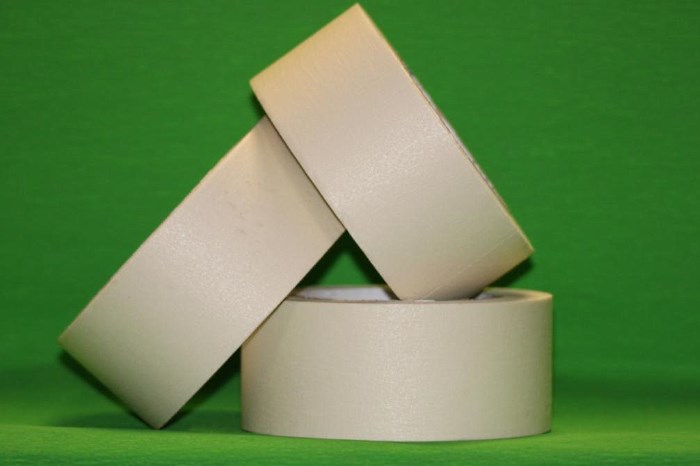 Малярный скотч для непродолжительной защиты бампера Малярный скотч для непродолжительной защиты бампера