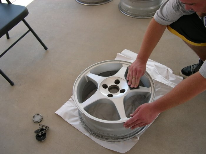 Ошкуривание дисков перед шпаклеванием и грунтовкой Ошкуривание дисков перед шпаклеванием и грунтовкой