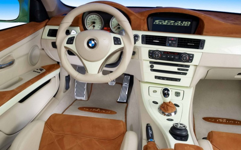 Вариант отделки салона авто кожей и замшей Вариант отделки салона авто кожей и замшей