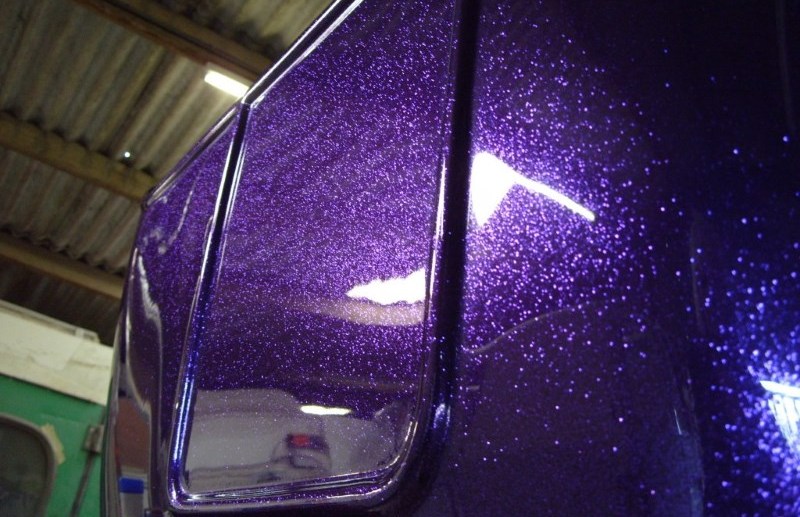 Вид перламутровой автоэмали на кузове Вид перламутровой автоэмали на кузове