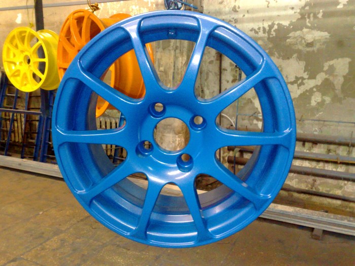 Покрашенный литой диск Покрашенный литой диск