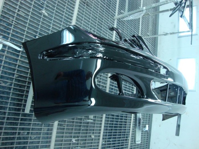 Новый бампер черного цвета Новый бампер черного цвета