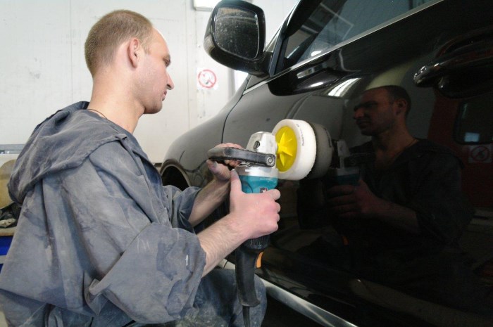 Полировка автомобиля после покраски Полировка автомобиля после покраски