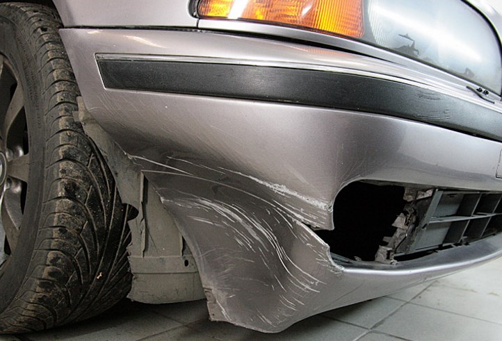 Царапины на бампере Царапины на бампере