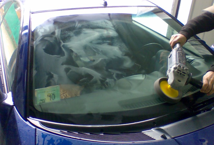 Полировка автомобильного стекла Полировка автомобильного стекла