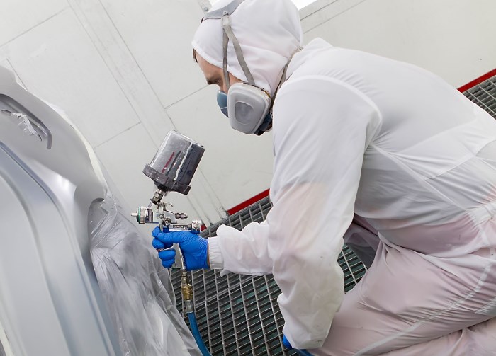 Заделка сколов на кузове Заделка сколов на кузове