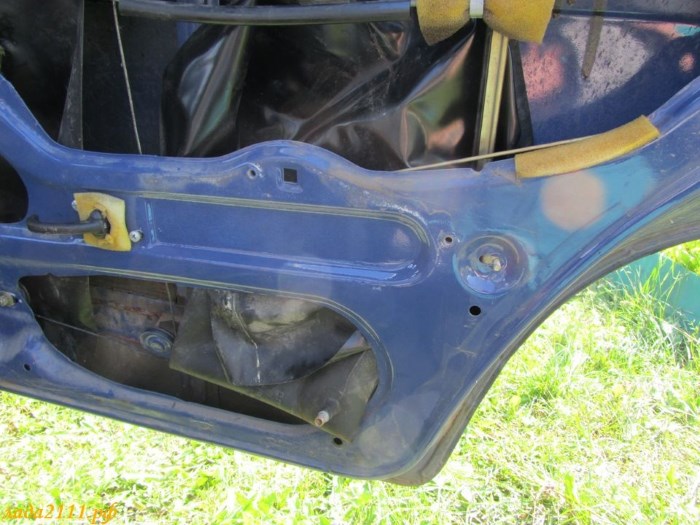 Дверь автомобиля Дверь автомобиля