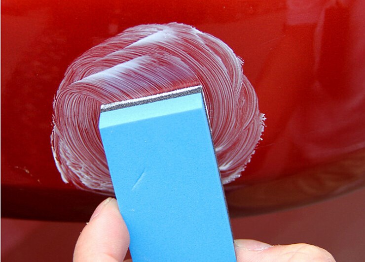 Нанесение на кузов пасты для полировки Нанесение на кузов пасты для полировки