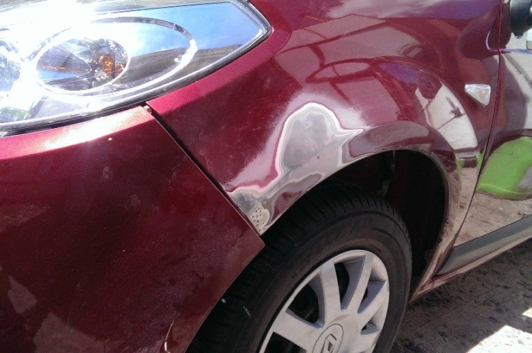 Участок кузова готов к покраске Участок кузова готов к покраске